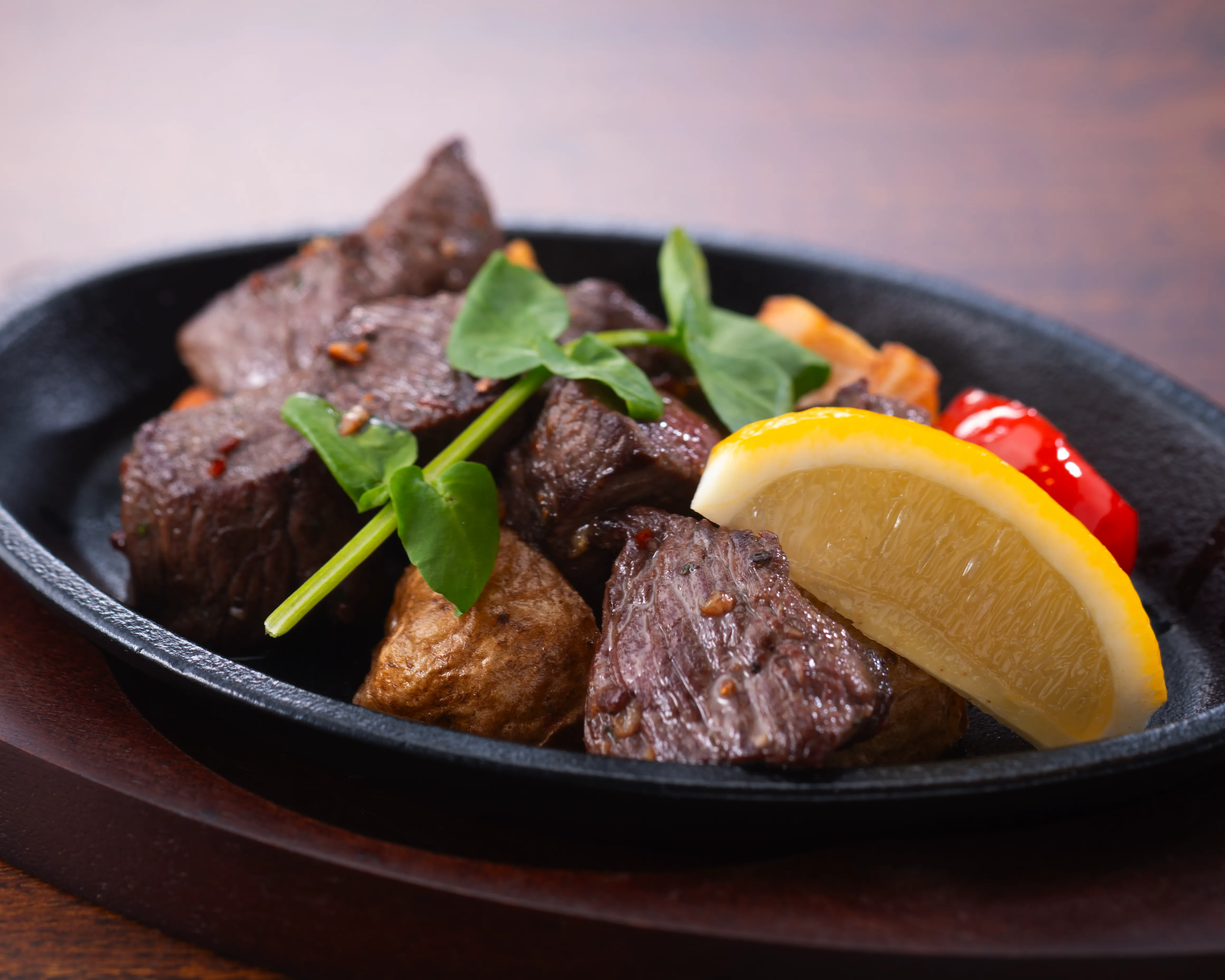 公式】ビストロ Sabu｜GYRO HOLDINGS株式会社